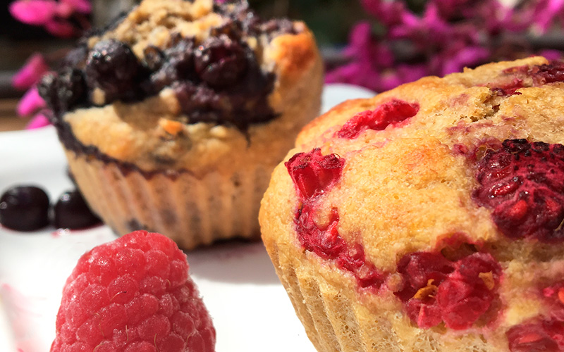 Blåbær-og-bringebærmuffins