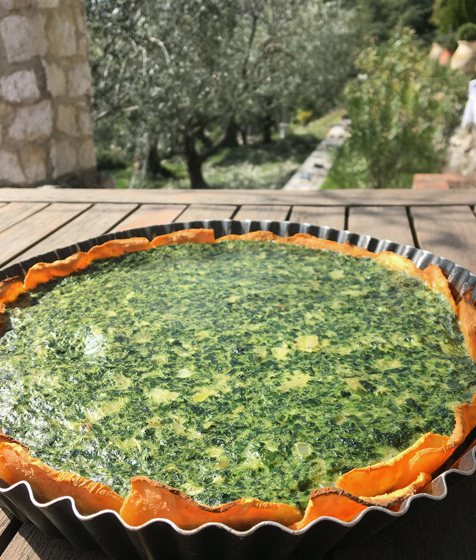 Spinatpai-på-søtpotetbunn