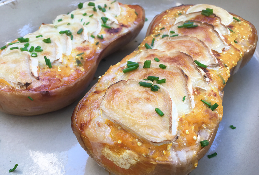 Fylt butternutgresskar med chevre og bacon