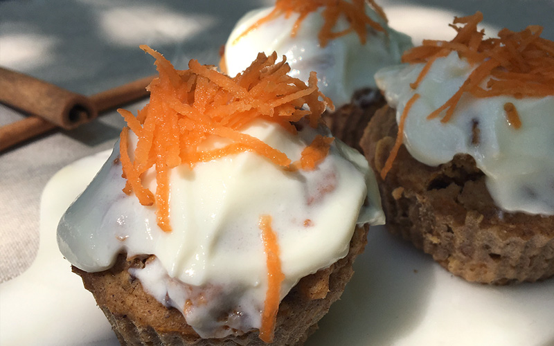 Søte og saftige gulrotmuffins uten sukker
