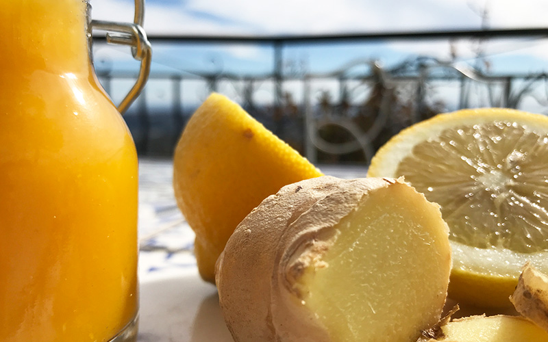 Sunnhetsshot med sitron og ingefær