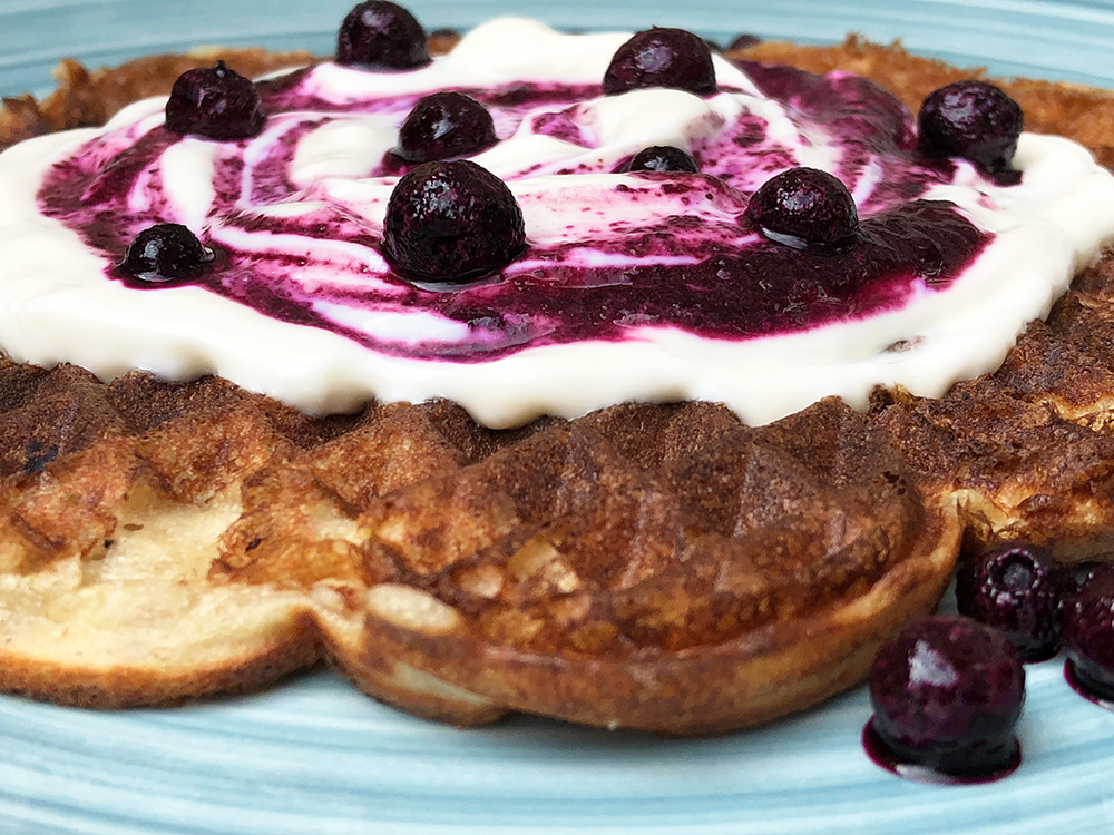 Blåbærvaffel med ostakefyll