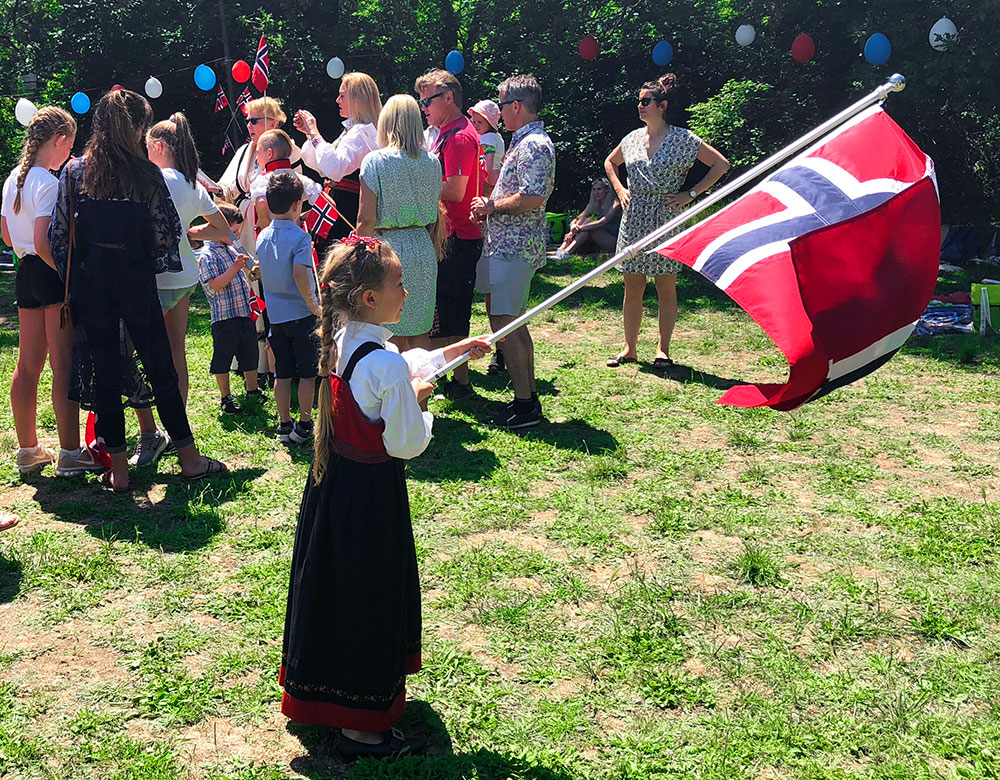 Norsk i Frankrike - 17 mai