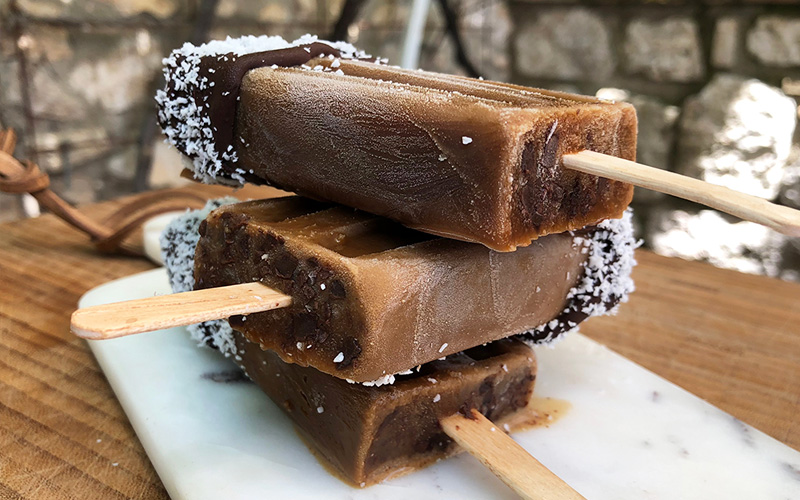 Forfriskende caffemocca-is med kokos