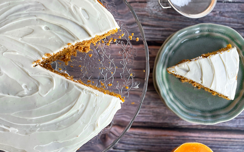 Generøs gresskarkake med kremet glasur