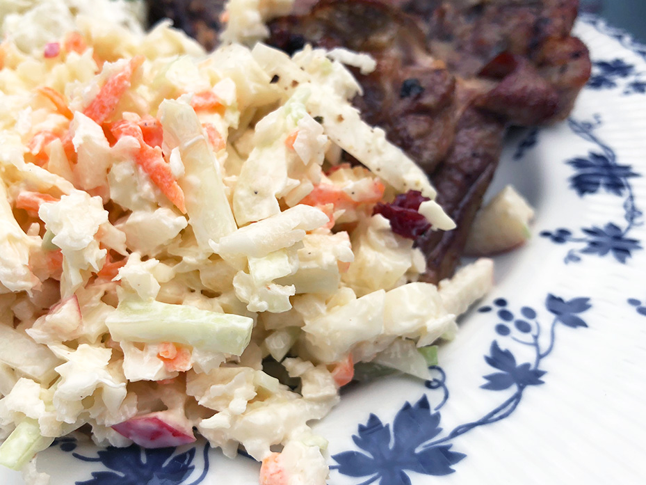 Eplekjekk og lett coleslaw
