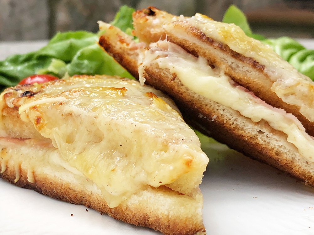 Croque-monsieur - klassisk fransk ostesmørbrød