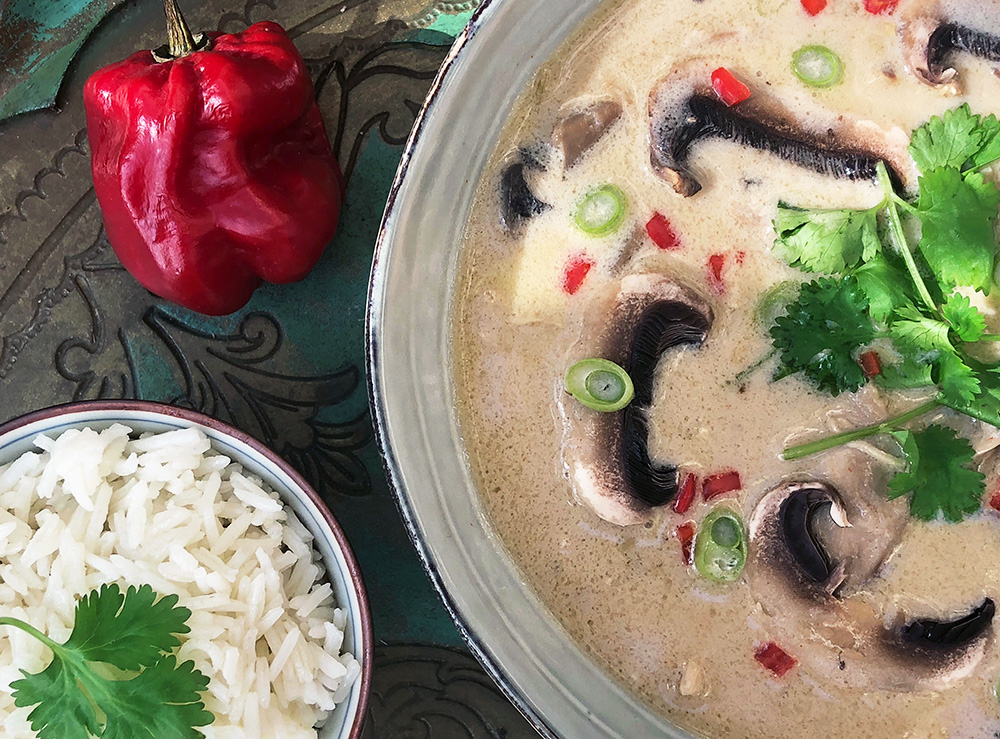 Spicy tom kha gai - thaisuppe for hvermansen
