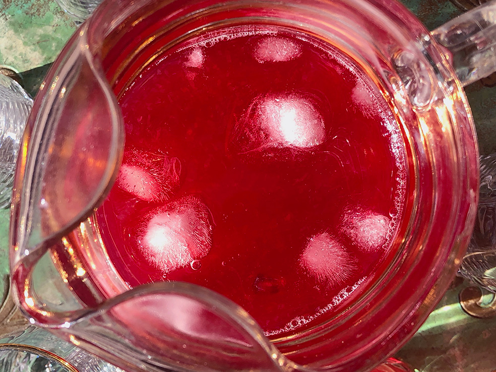 Detoxjuice med tranebær, sitron og eplesidereddik