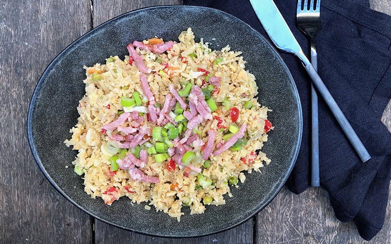 Stekt blomkålris med et hint fra Asia