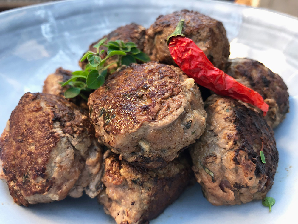 Spicy kjøttboller med friske urter