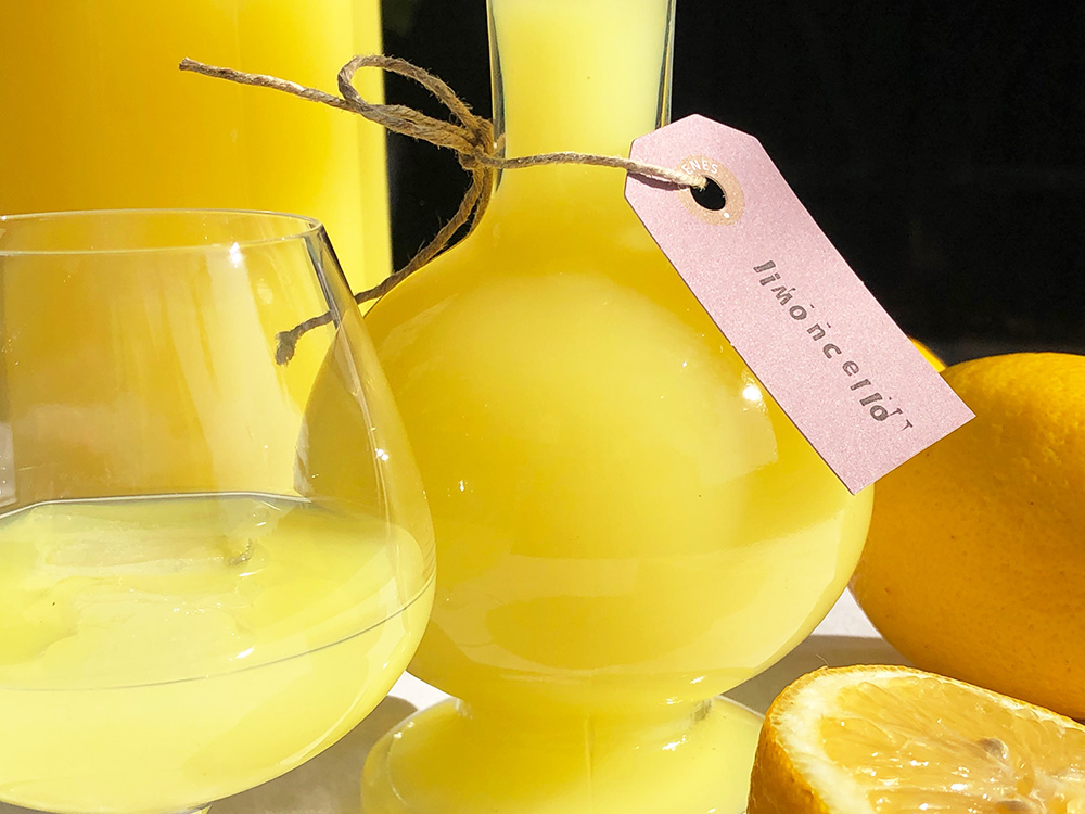 Hjemmelaget Limoncello