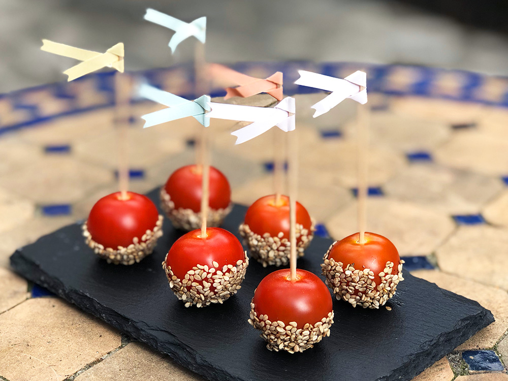 Glaserte cherrytomater med ristede sesamfrø