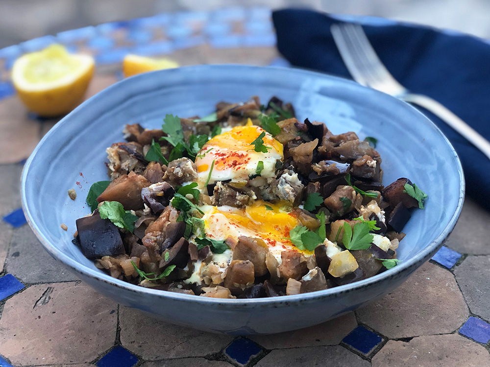 Libanesisk auberginepanne med innbakt egg