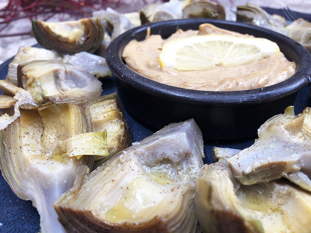 Hvordan tilberede artisjokker - servert med balsamico dip