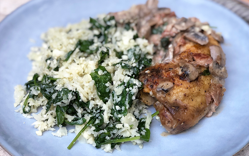 Kyllinglår i kremet saus med blomkålris