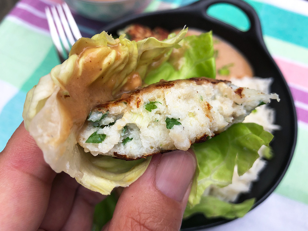 Thai fiskekaker med peanøttsaus