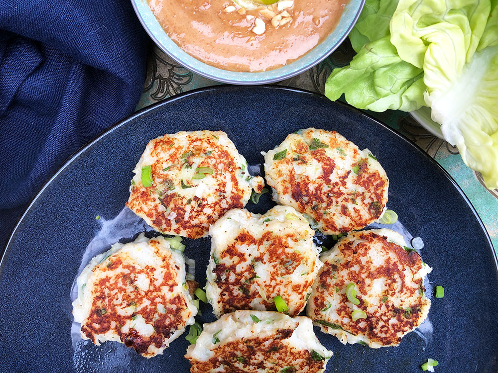 Thai fiskekaker med peanøttsaus