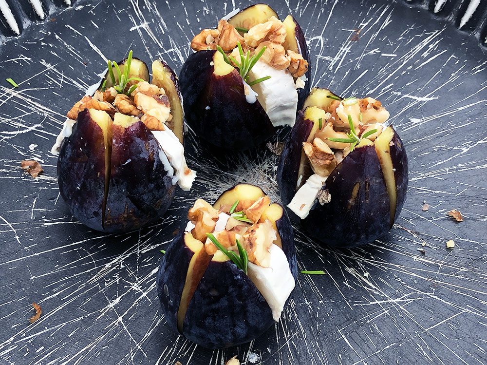 Bakte fiken med chevre og valnøtter