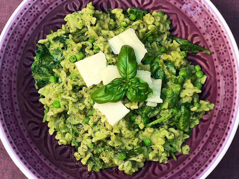 Fullkornspasta med bønnepesto