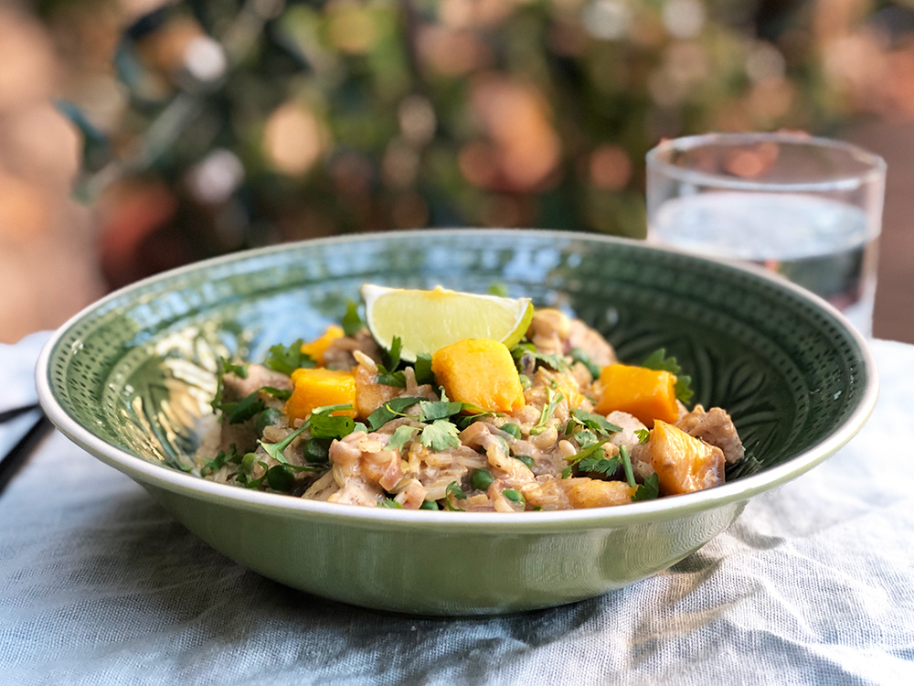 Rask kyllinggryte med mango og cashewnøtter