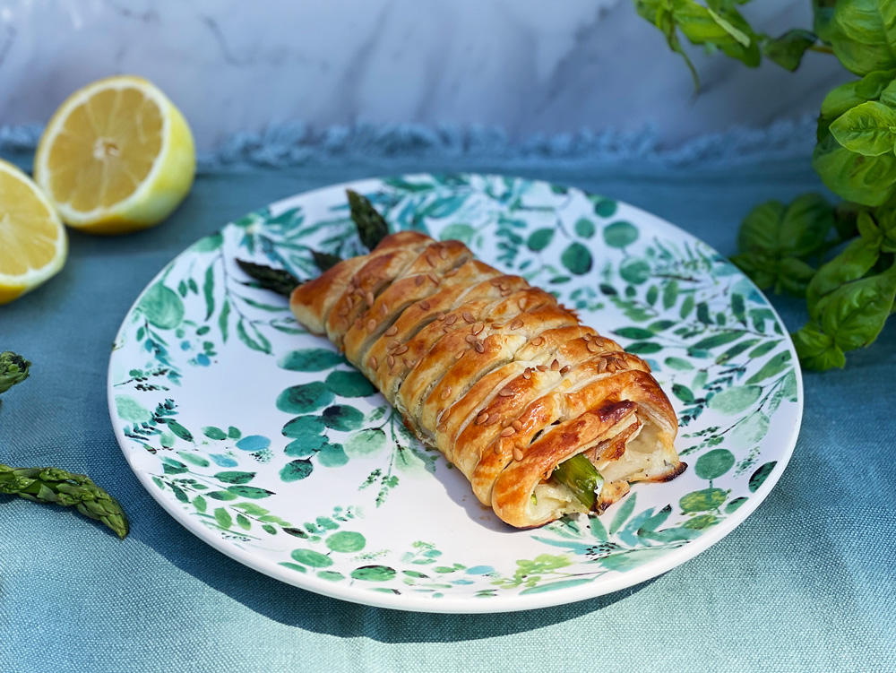 Aspargesfletter med ricotta og spekeskinke