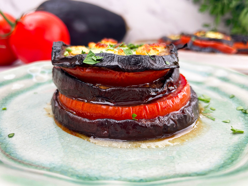 Aubergine- og tomatsnurrer