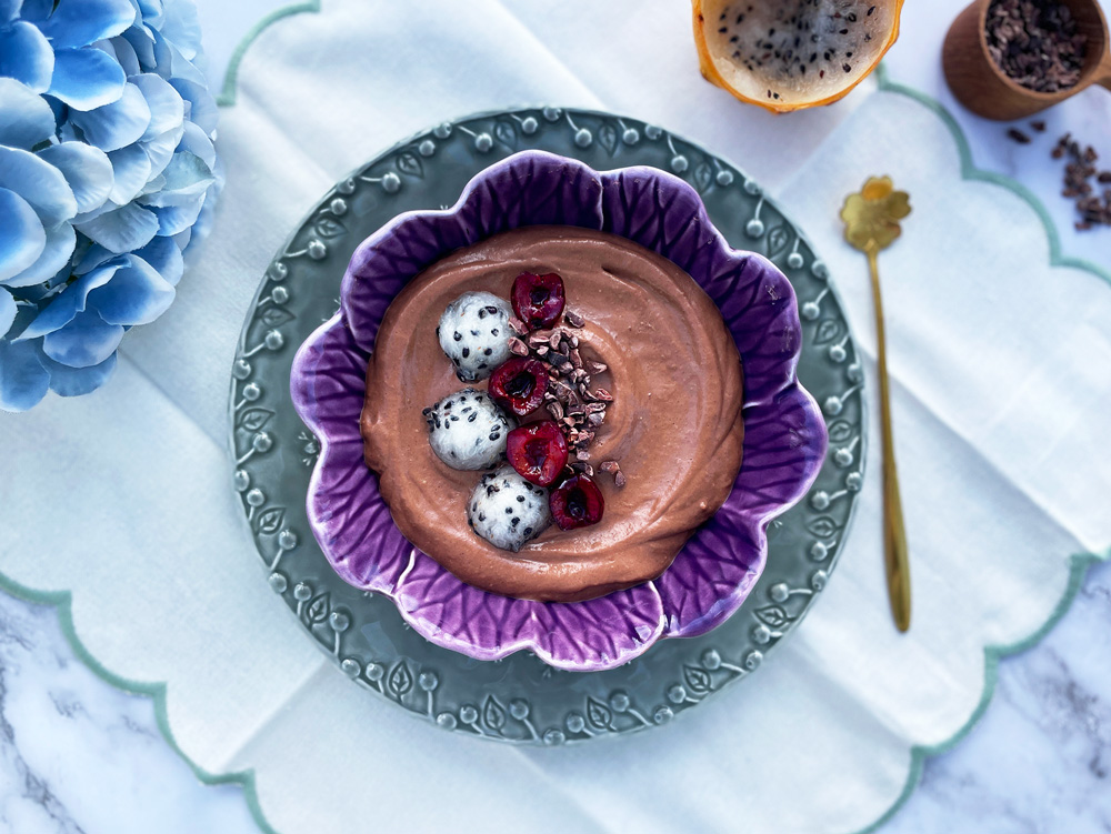 Smoothie bowl med sjokolade og papaya