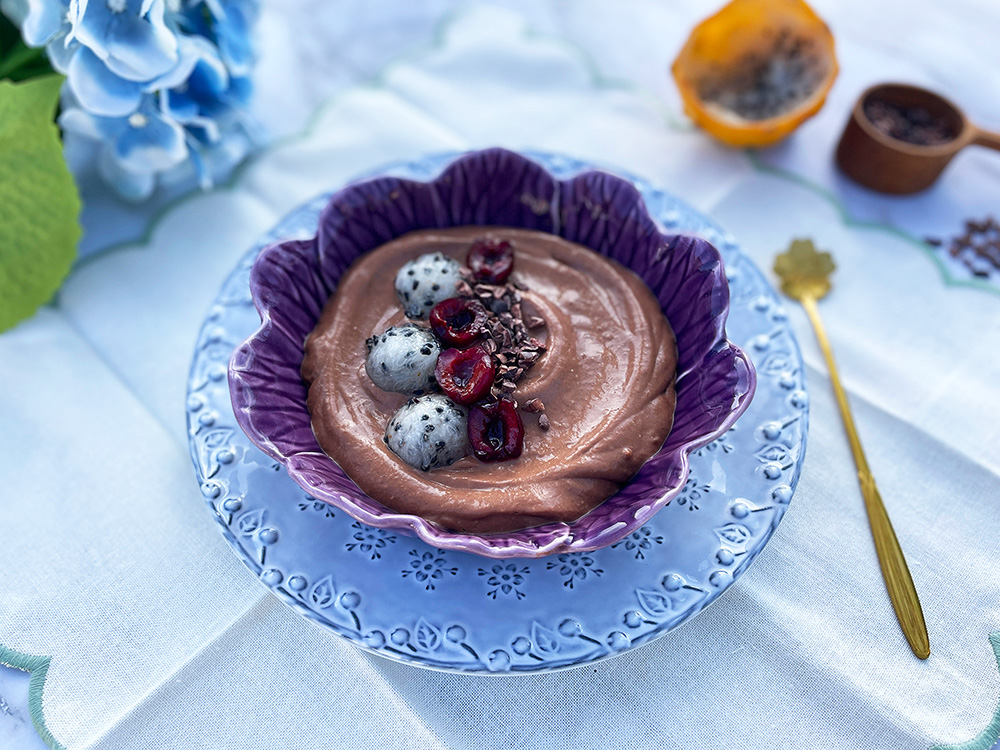 Smoothie bowl med sjokolade og papaya