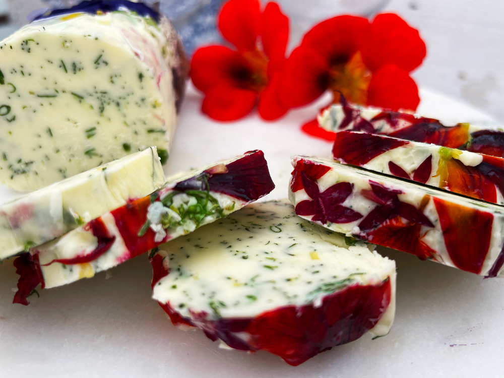 Urtesmør i finstasen – 17 mai